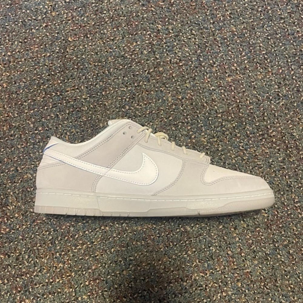 BRAND NEW Nike Dunk Low Wolf Grey Pure Platinum (Never Worn/Still in Box) - Picture 4 of 15